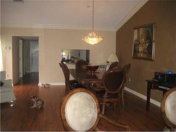 5th image of 359 Fairway Cir