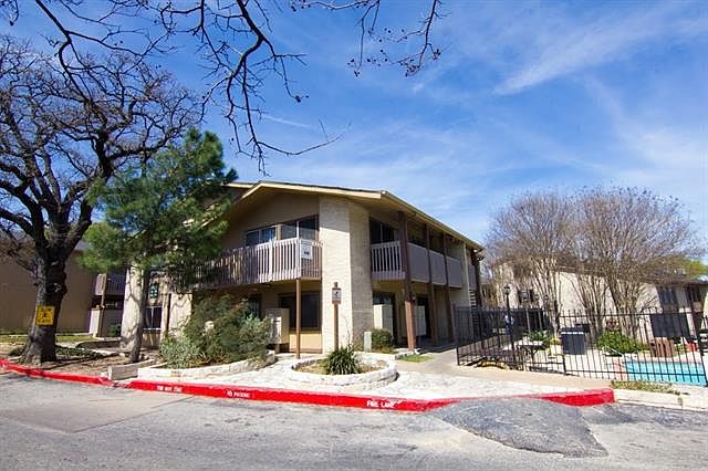 1st image of 2124 Burton Dr APT 222