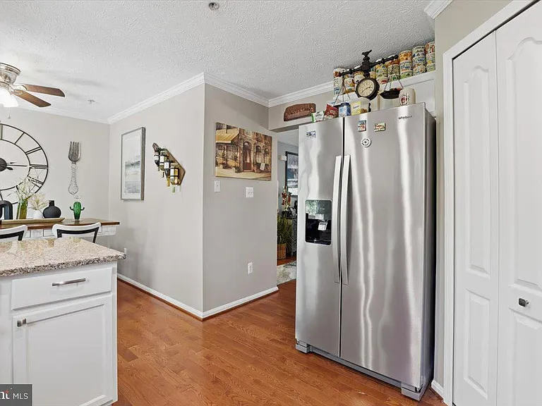 9944 Royal Commerce Pl — Photo 12