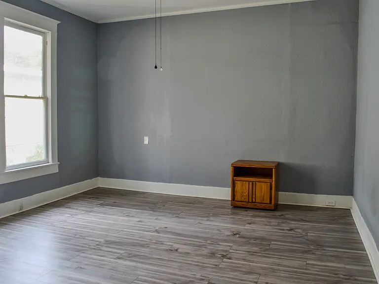 2416 Highland Ave — Photo 3