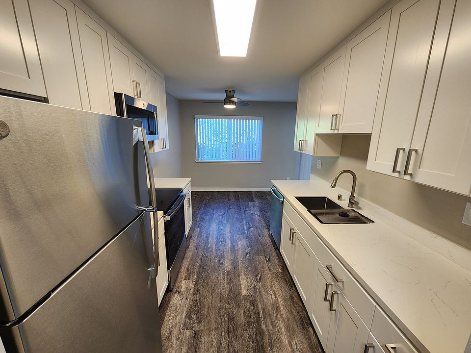 1st image of 2721 Midtown Ct #306