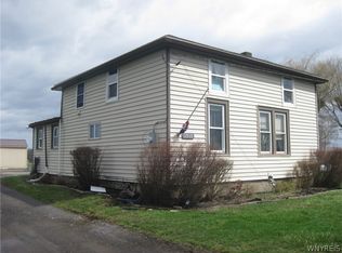 2095 Judge Rd, Basom, NY 14013