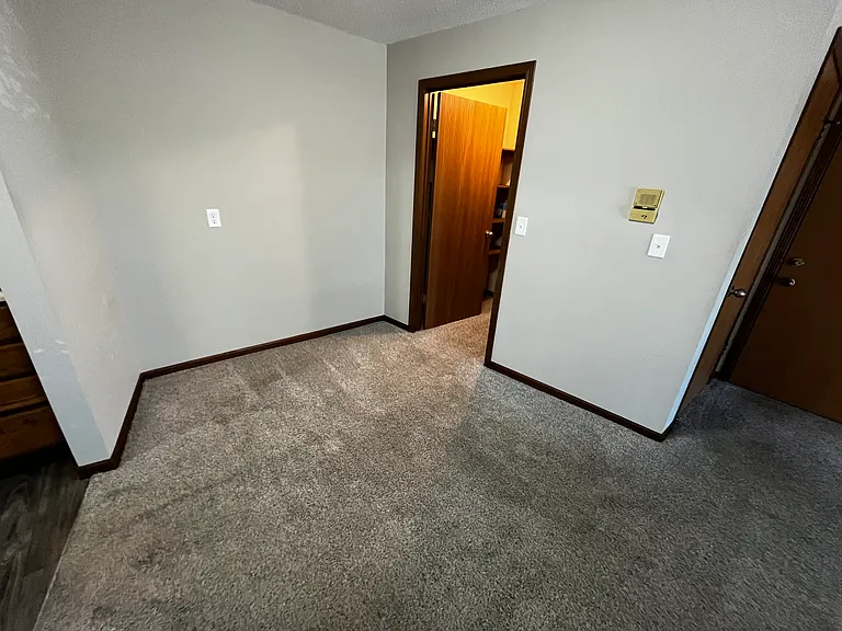 709 Fieldstone Ct #19 — Photo 9