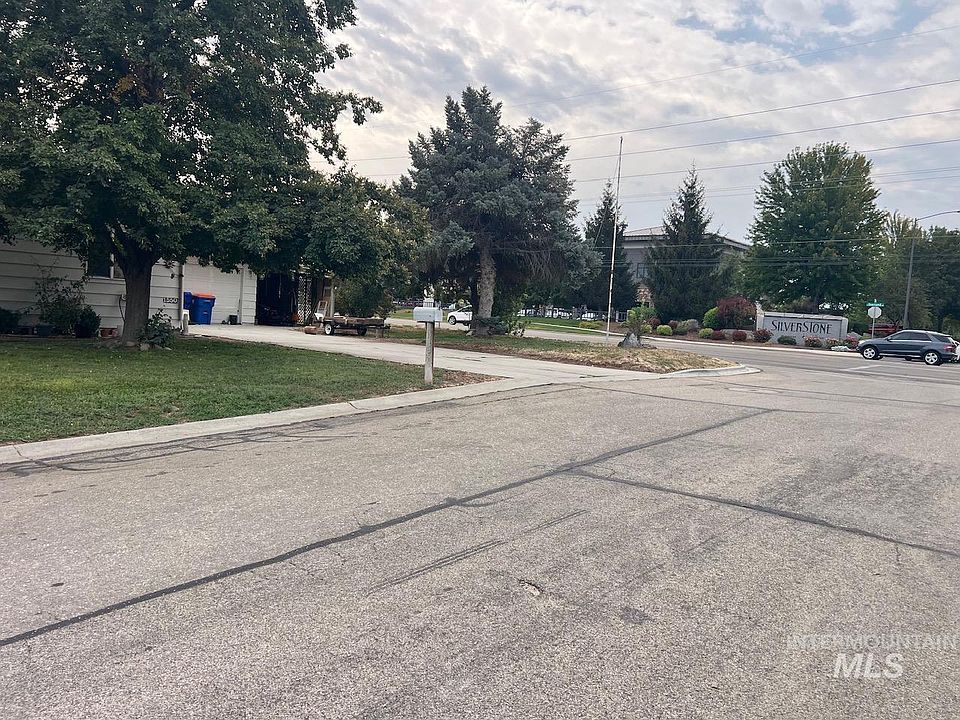 1st image of 1550 S Jade Ave