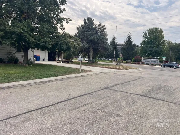 1550 S Jade Ave, Meridian, ID 83642