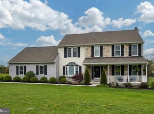 67 Vincent Dr, Honey Brook, PA 19344