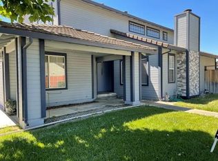 1090 Versailles Dr, Hollister, CA