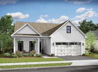 11 Sunflower Dr, Manalapan, NJ 07726