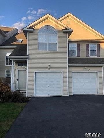 1st image of 121 Kettles Ln