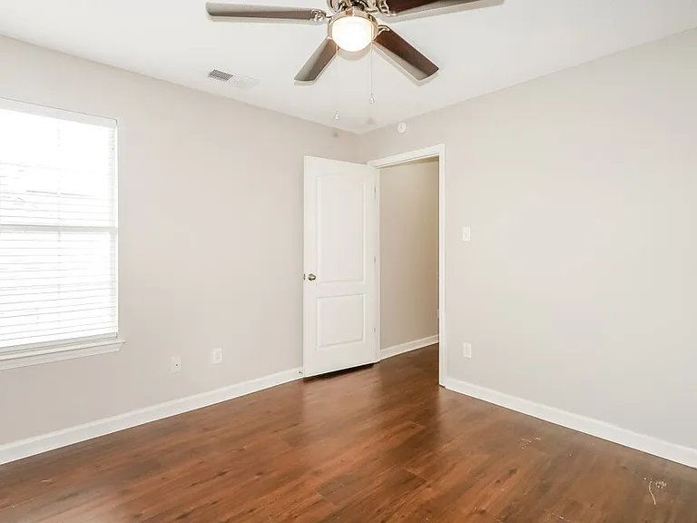 10115 Cross Valley Dr — Photo 13