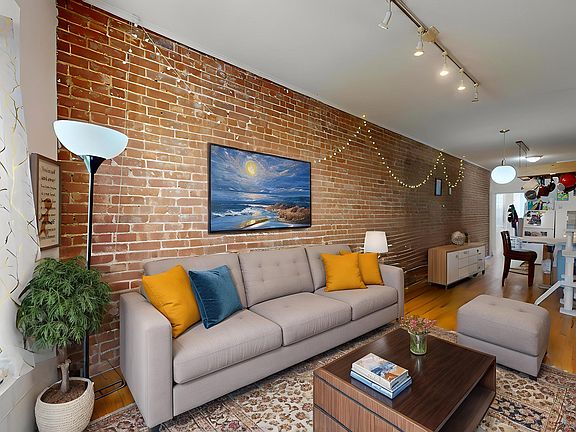 Living room virtually staged