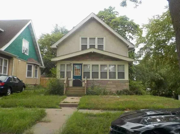 1002 5th St E, Saint Paul, MN 55106