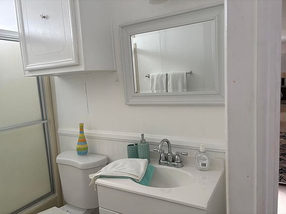 4th image of 70260 Highway 111 Space 70