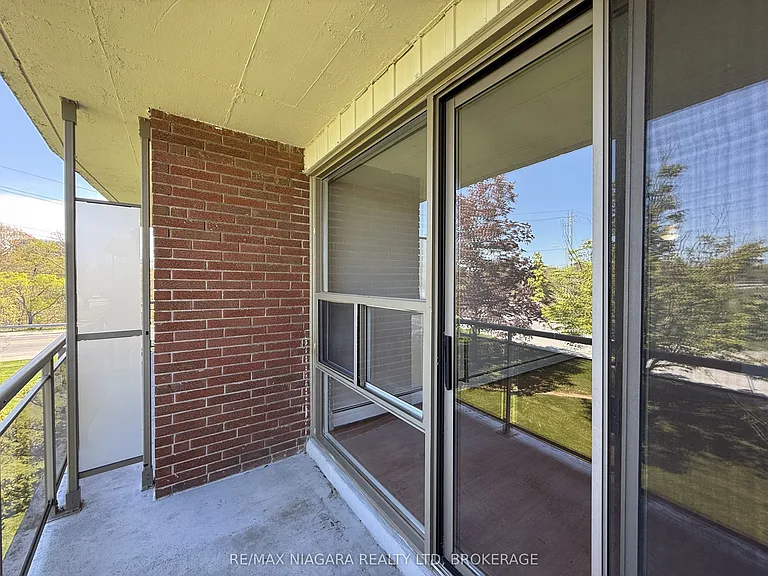 7 Riverview Blvd #305 — Photo 28