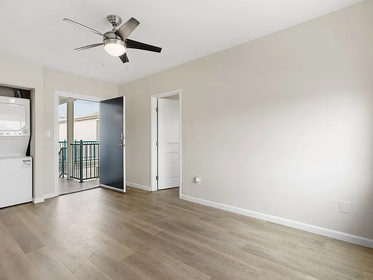715 Cohasset — Photo 22