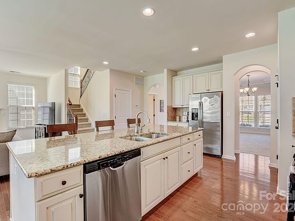 4th image of 13505 Serenity St