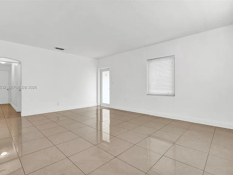 437 Swan Ave — Photo 22