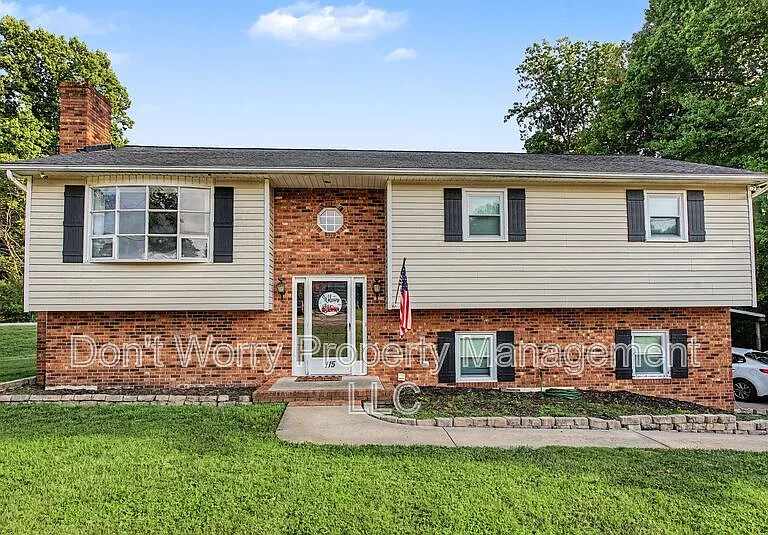 115 Dublin Dr — Photo 1