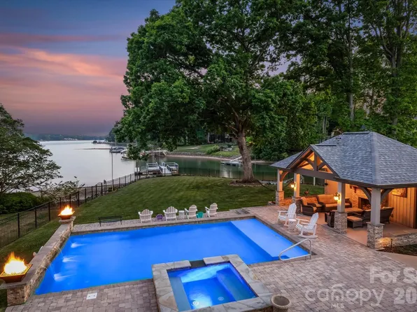 198 Broadbill Dr, Mooresville, NC 28117