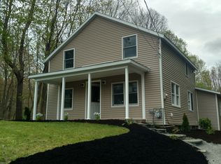 2393 Glover Rd, Marcellus, NY 13108