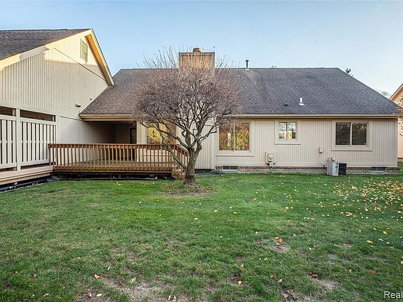 3rd image of 29254 Wyndham Ct