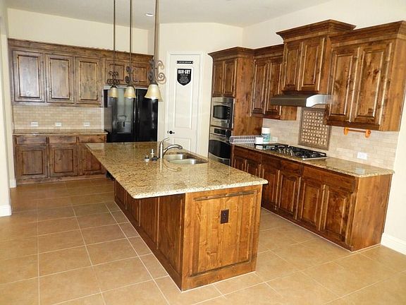 3rd image of 607 Paint Creek Ct