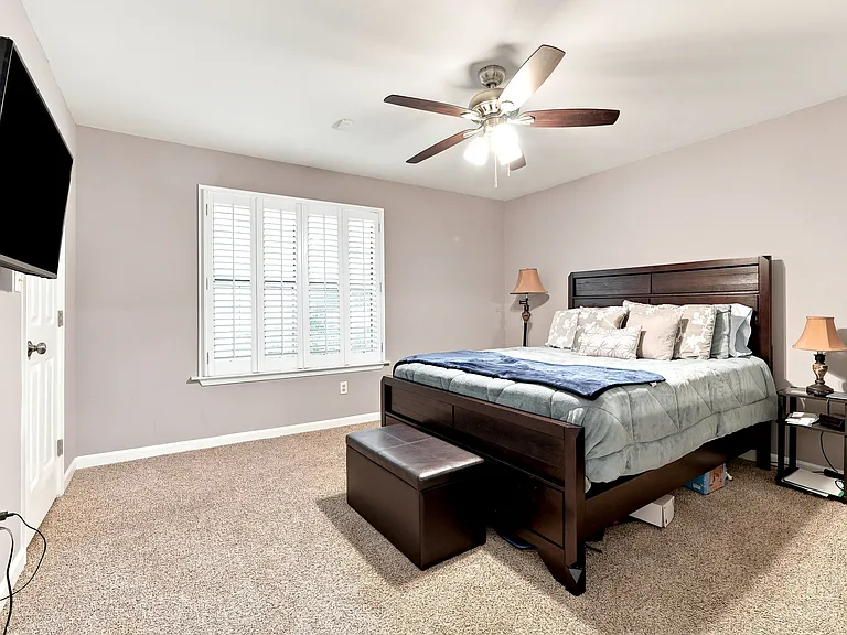 610 McGill Pl NE #610 — Photo 8