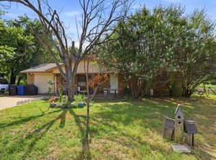 606 E Barton St, Granbury, TX 76048