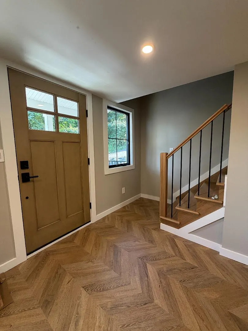 14 Elm St — Photo 3