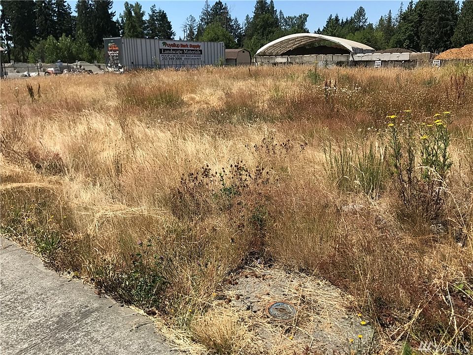 2nd image of 15616 Canyon Rd E