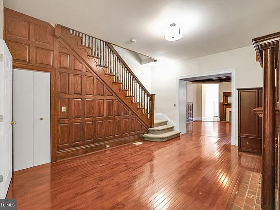 5th image of 1828 California St NW