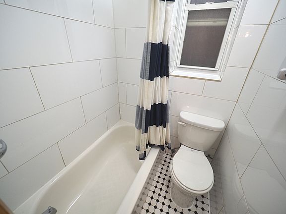 4th image of 31-18 41st St #1B