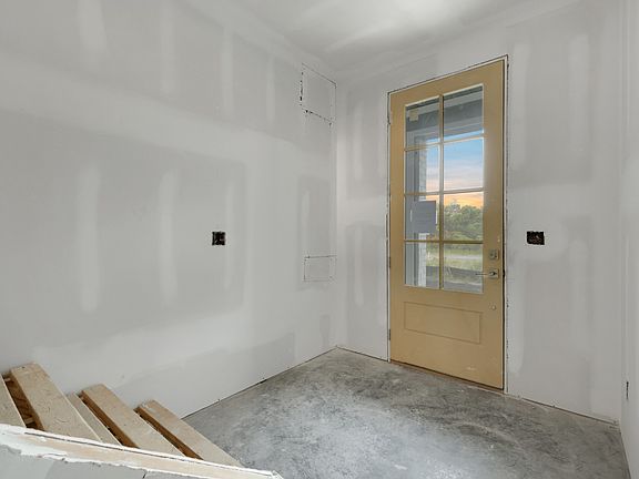 3rd image of 517 Kalman Ln