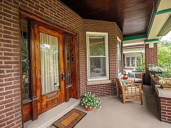 2nd image of 714 S Lyman Ave
