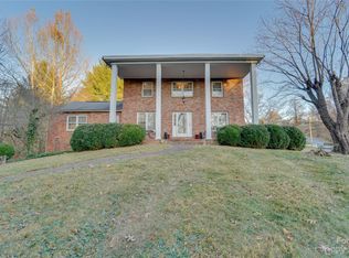 221 Spring St, Canton, NC 28716