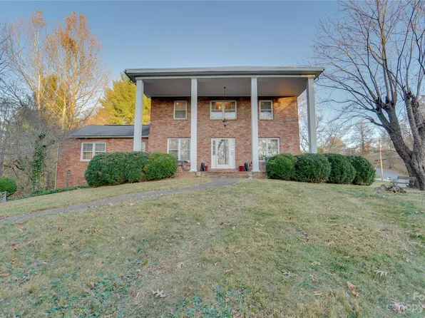 221 Spring St, Canton, NC 28716