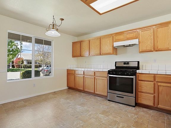 5th image of 4842 Bernal Dr