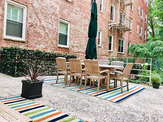 Sold by Corcoran | media 21