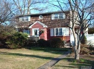 1059 Brookdale Ave, Bay Shore, NY 11706