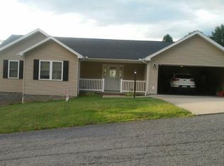209 Eastgate Dr, Morgantown, WV 26508