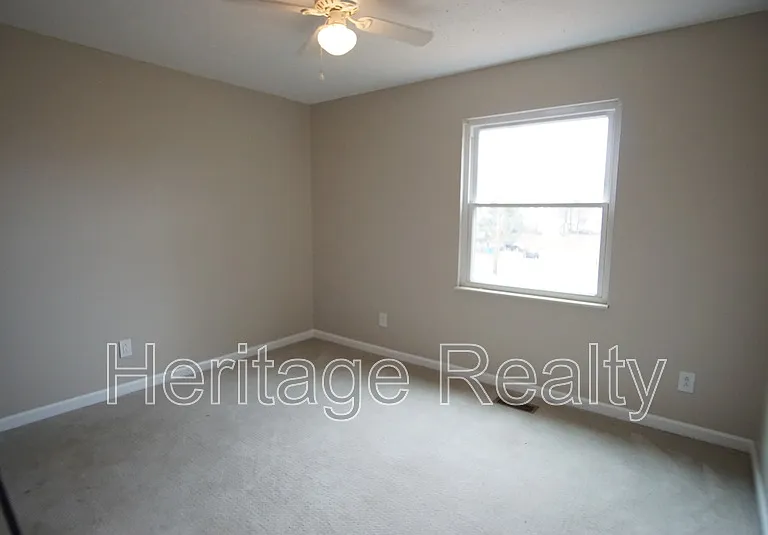 6209 Bryan Ln — Photo 16