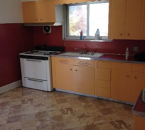 4th image of 2706 Bayswater Ave