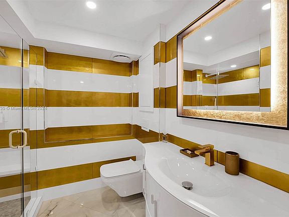 5th image of 251 174th St APT 818