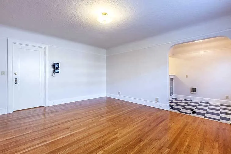 730 NW 20th Ave — Photo 9