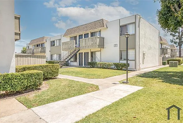 570 Imperial Hwy — Photo 7