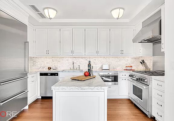 3rd image of 160 W 12th St APT 102