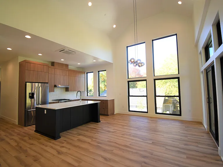 55 N 2nd St #200 — Photo 8