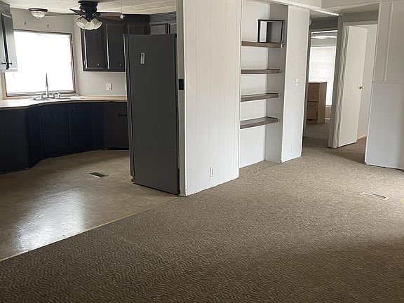 4th image of 225 Pecan Pl