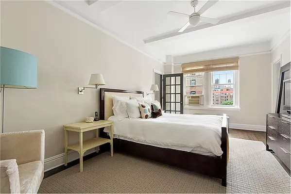 Sold by Liss Real Estate Group LLC | media 28