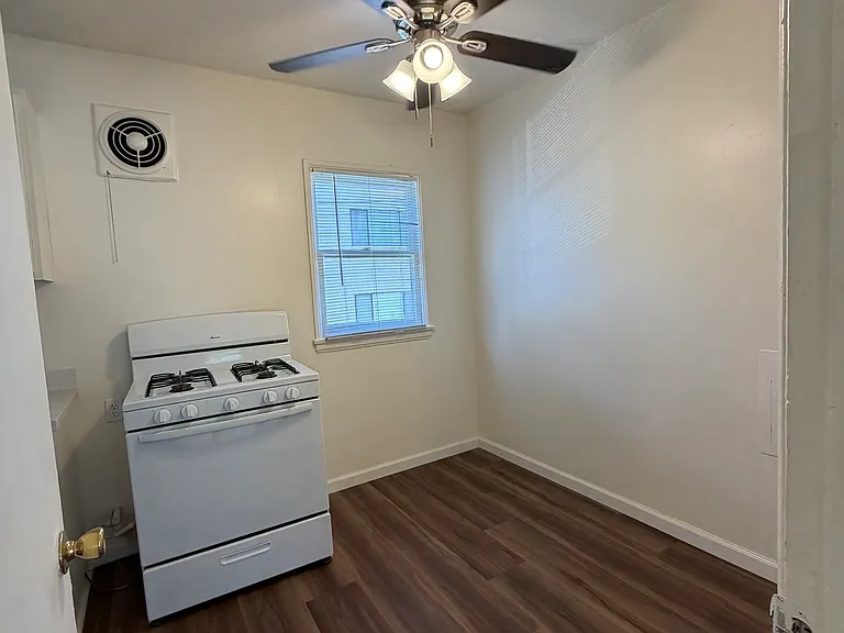 417 E Palm Ave #1/2 — Photo 12